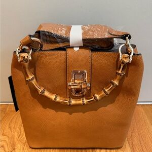 NWT UN Billion Moeko for Lisa Robertson Caramel Vegan Bag w/ Bamboo Handle